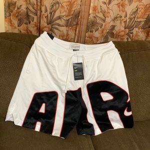Nike Air Tempo Shorts, Men’s Soze XL (New)